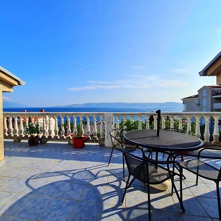 Apartman Tea Novi Vinodolski Buitenkant foto