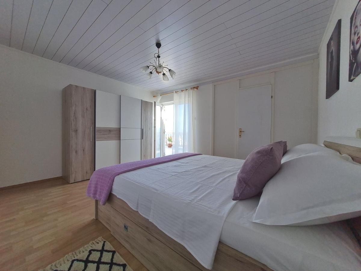 Apartman Tea Novi Vinodolski Buitenkant foto